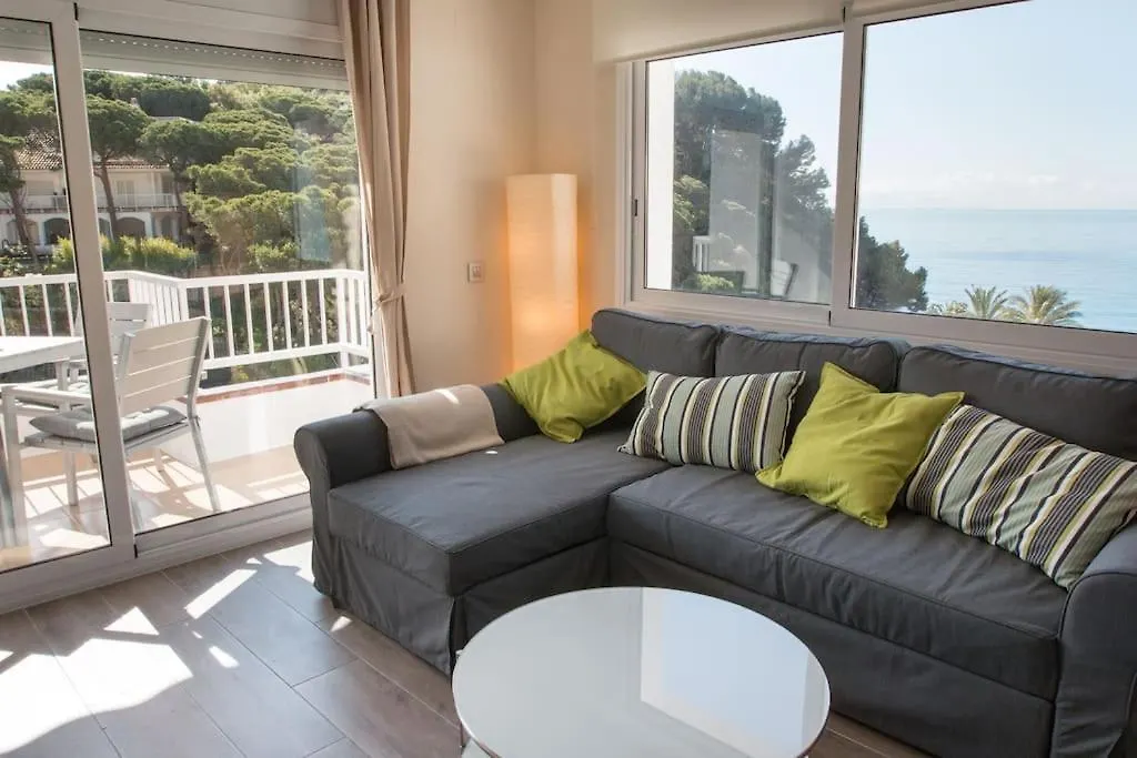 Seahomes Vacations - Seafront Apt Fenals With Pkg Lloret de Mar Appartamento
