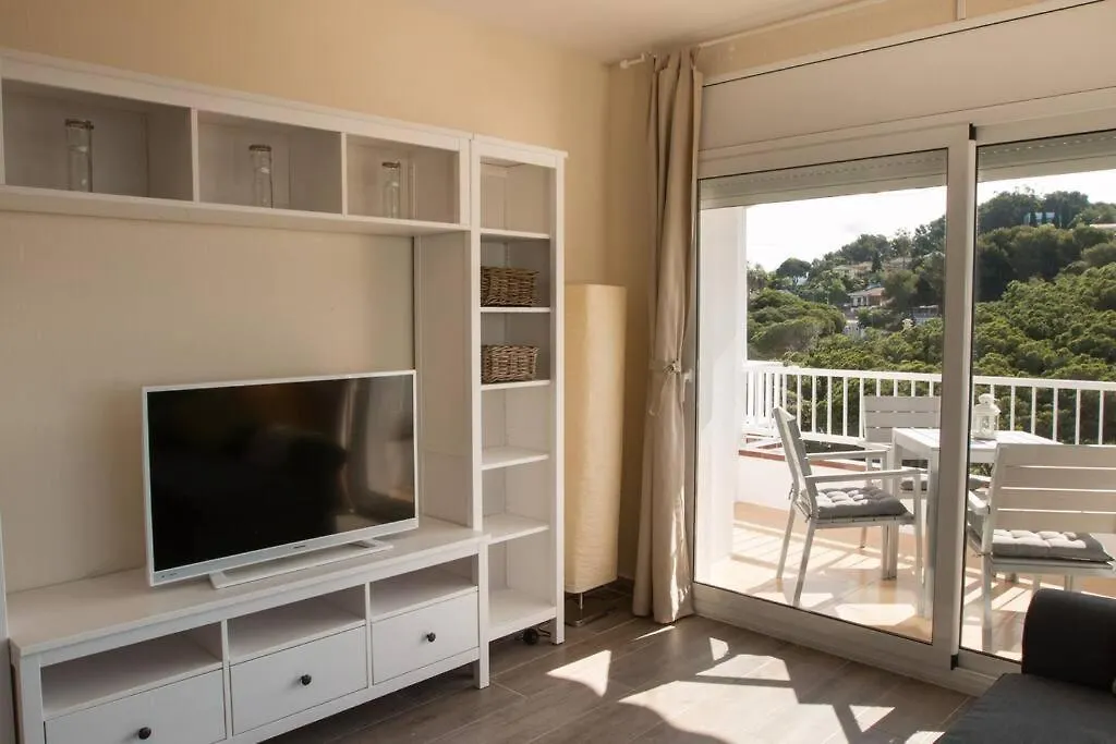 Seahomes Vacations - Seafront Apt Fenals With Pkg Lloret de Mar 0*,  Spagna