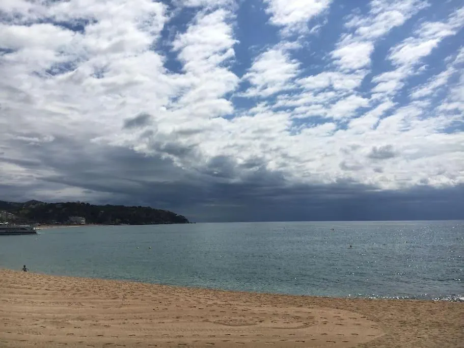Appartamento Seahomes Vacations - Seafront Apt Fenals With Pkg Lloret de Mar