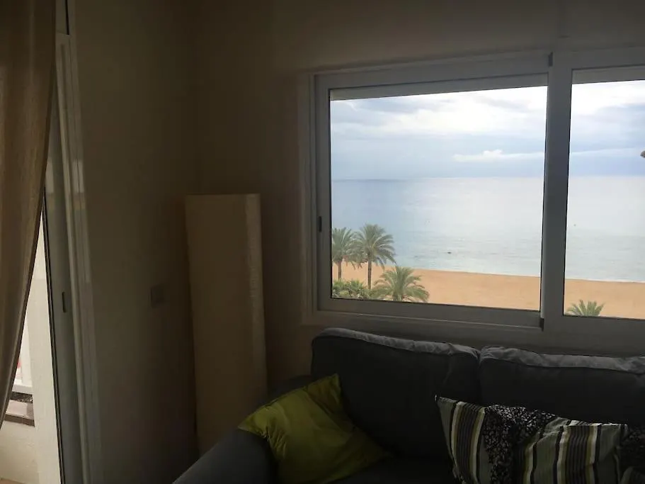 Appartamento Seahomes Vacations - Seafront Apt Fenals With Pkg Lloret de Mar Spagna
