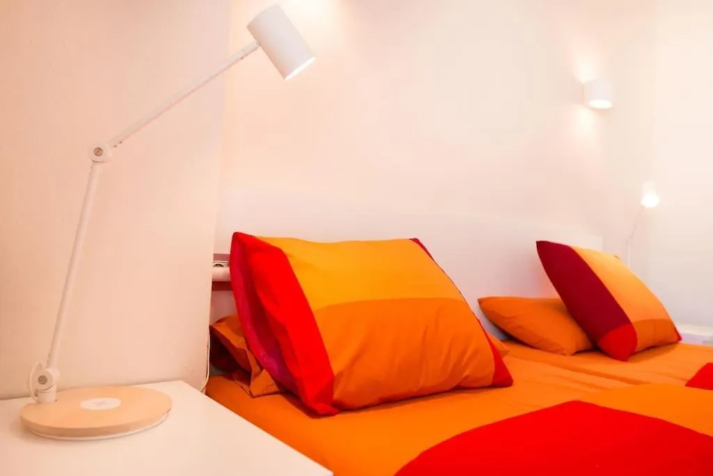 Seahomes Vacations - Seafront Apt Fenals With Pkg Lloret de Mar Appartamento