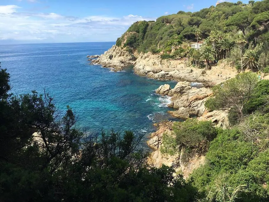 Seahomes Vacations - Seafront Apt Fenals With Pkg Lloret de Mar Appartamento